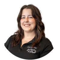 Julie-rositer-formatrice-ecole-de-massage-a-fleur-de-peau-montreal